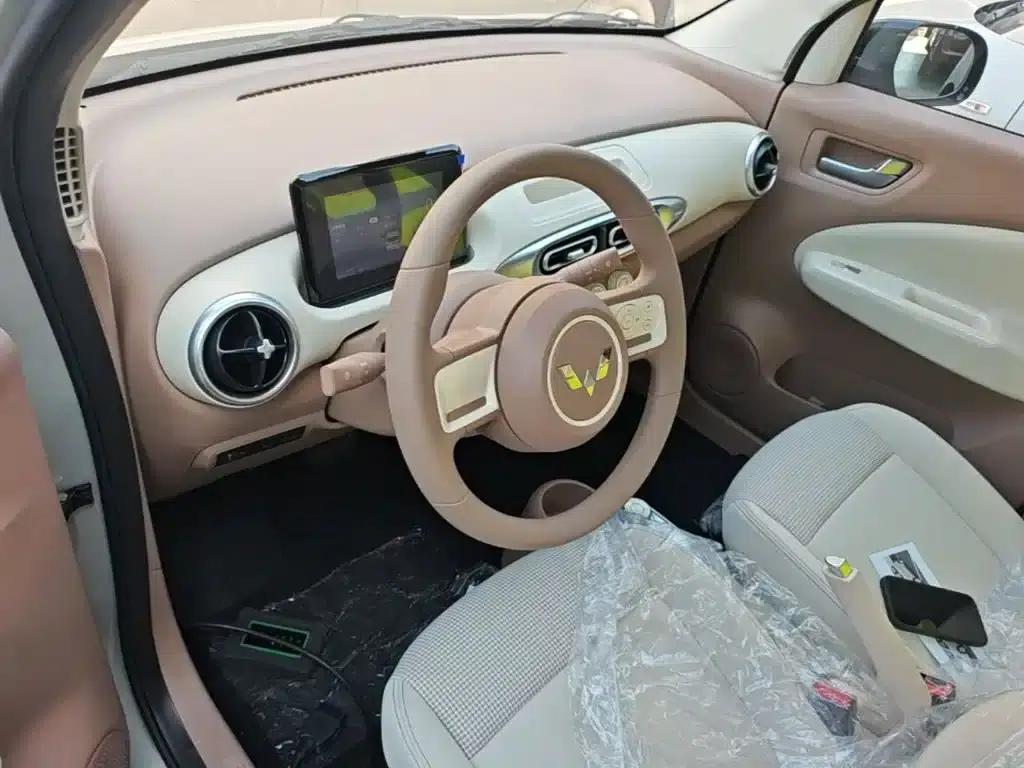 Hongguang MINIEV 2025 Fourth Generation Four-Door Advanced Model — миниатюра 10