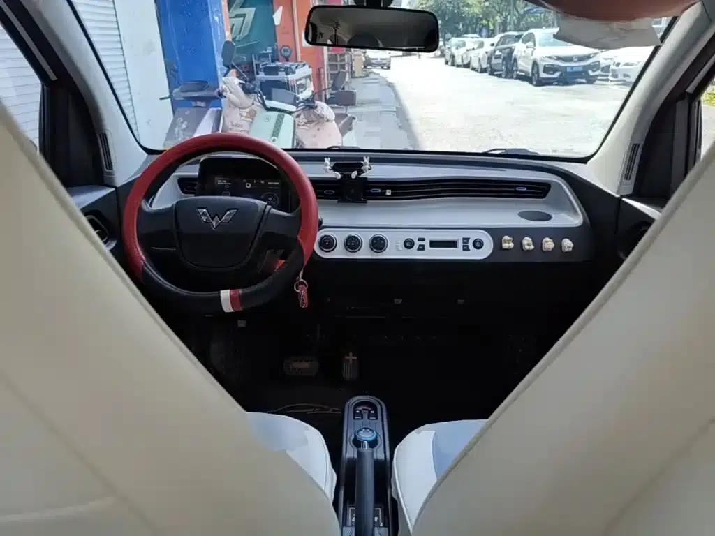 Hongguang MINIEV 2020 Comfort Edition (Ternary Lithium) — миниатюра 10