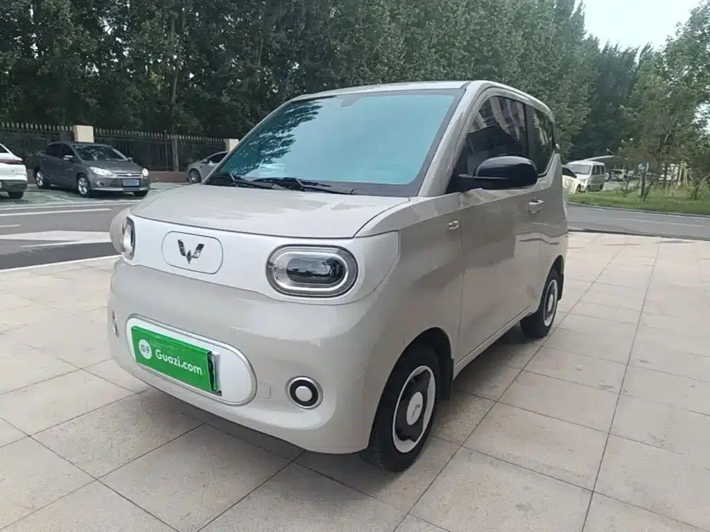 Hongguang MINIEV 2024 Third Generation 215km/h Youth Edition — миниатюра 2