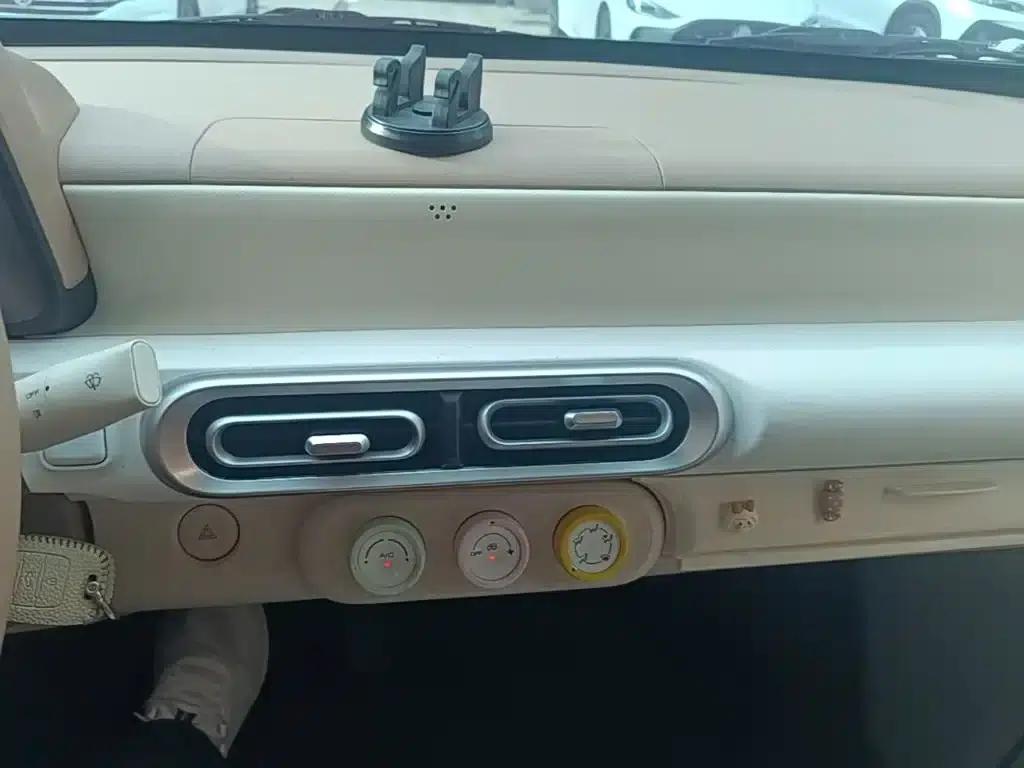 Hongguang MINIEV 2024 Third Generation 215km/h Youth Edition — миниатюра 13