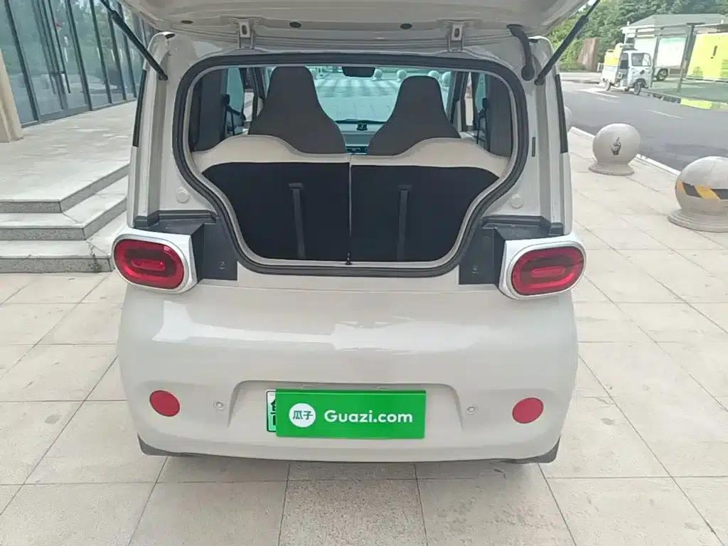 Hongguang MINIEV 2024 Third Generation 215km/h Youth Edition — миниатюра 19
