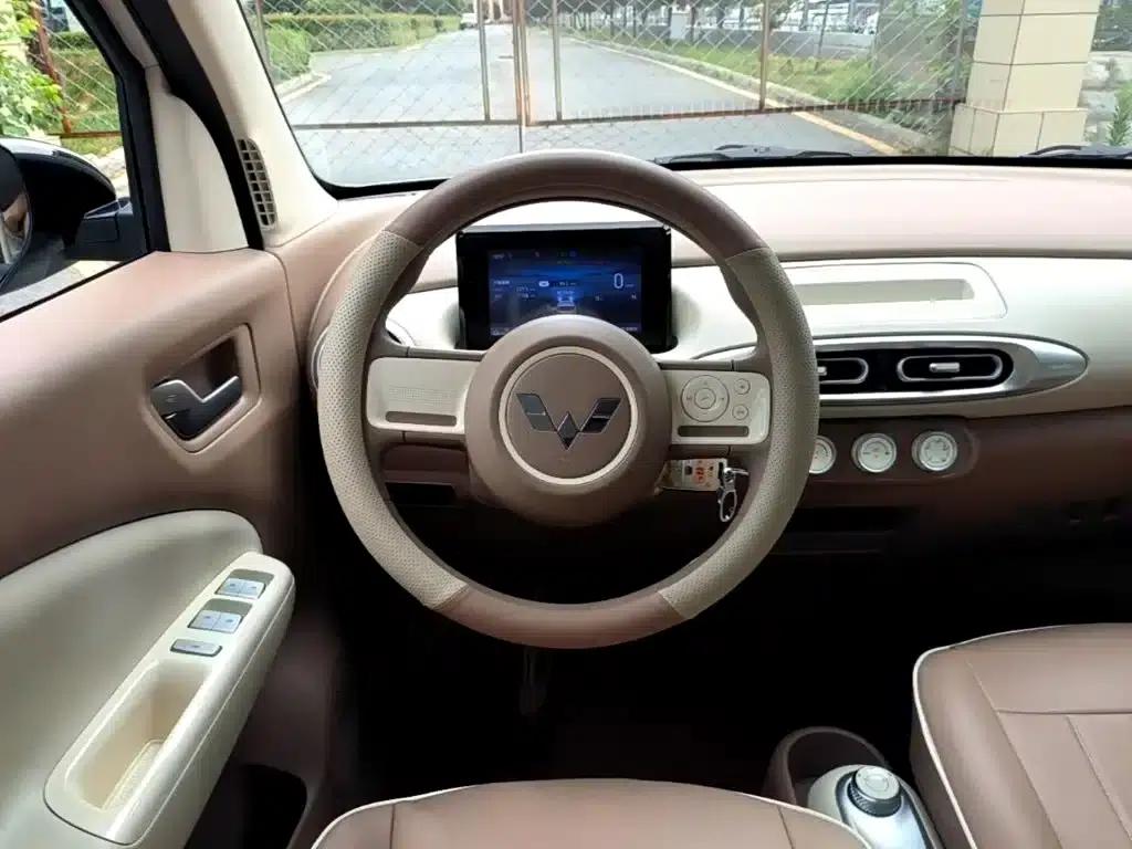 Hongguang MINIEV 2025 Fourth Generation Four-Door Advanced Model — миниатюра 11