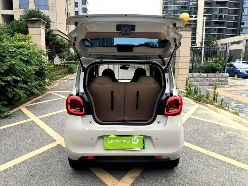 Hongguang MINIEV 2025 Fourth Generation Four-Door Advanced Model — миниатюра 19