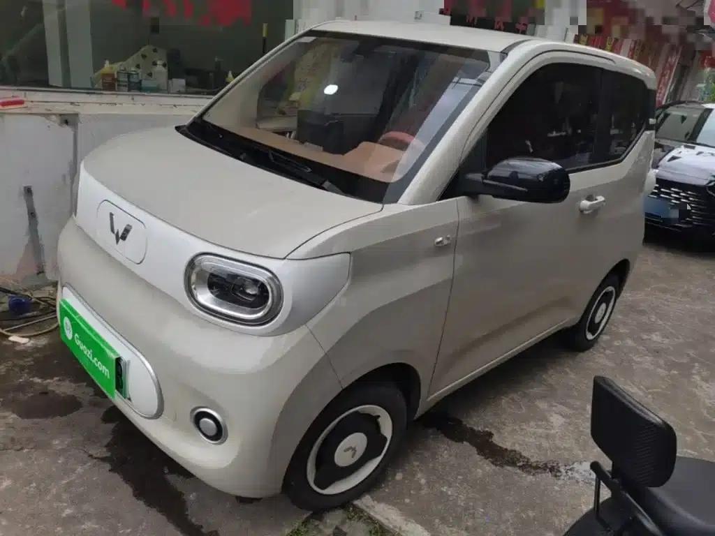 Hongguang MINIEV 2024 Third Generation 215km/h Youth Edition — миниатюра 1
