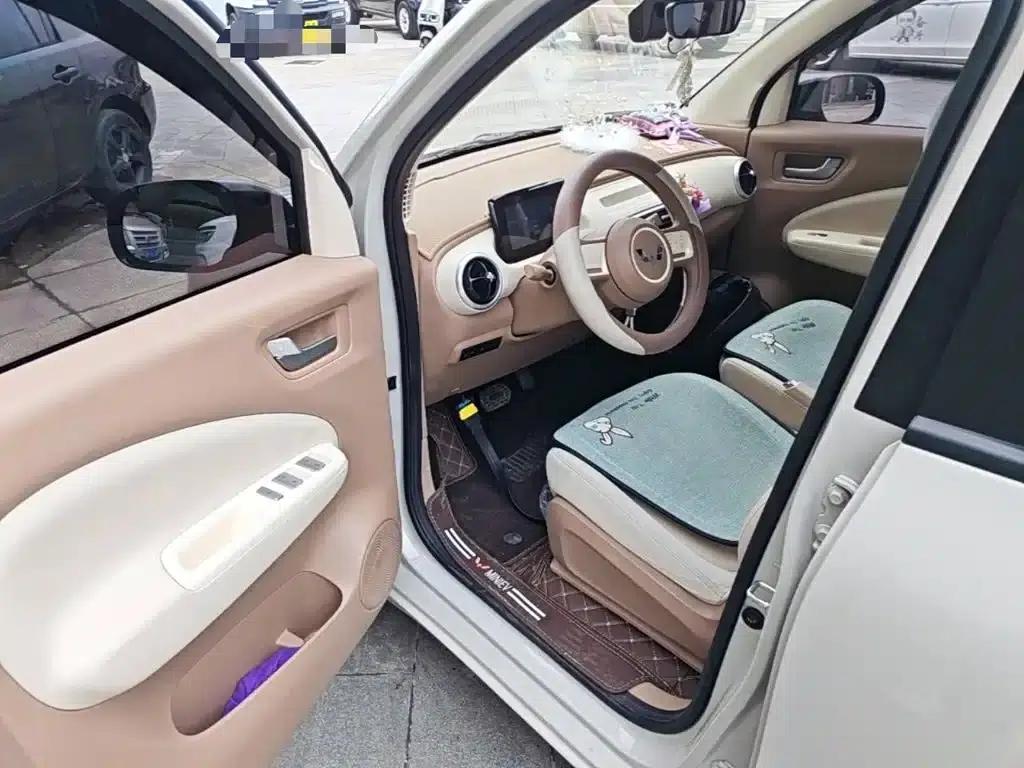 Hongguang MINIEV 2025 Fourth Generation Four-Door Advanced Model — миниатюра 16