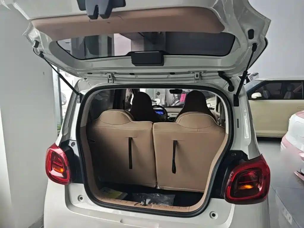 Hongguang MINIEV 2025 Fourth Generation Four-Door Advanced Model — миниатюра 19