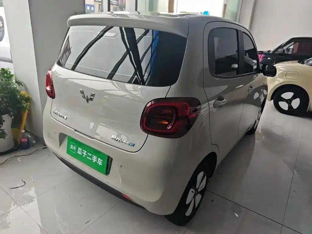 Hongguang MINIEV 2025 Fourth Generation Four-Door Advanced Model — миниатюра 7