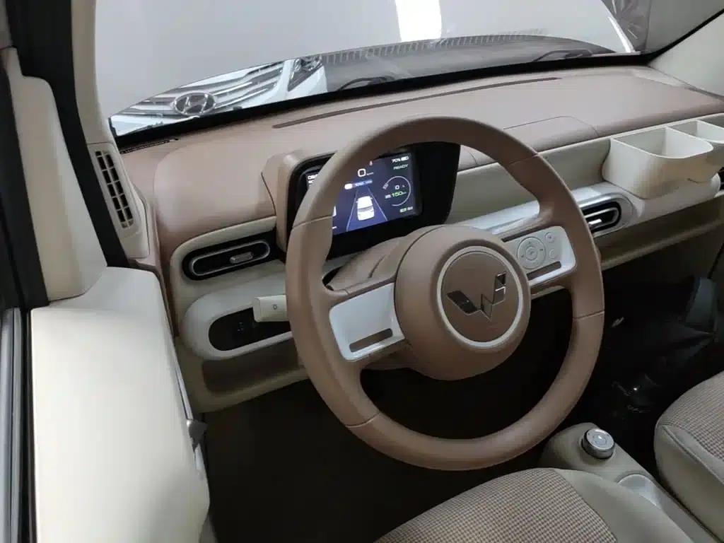 Hongguang MINIEV 2024 Third Generation 215km/h Youth Edition — миниатюра 11