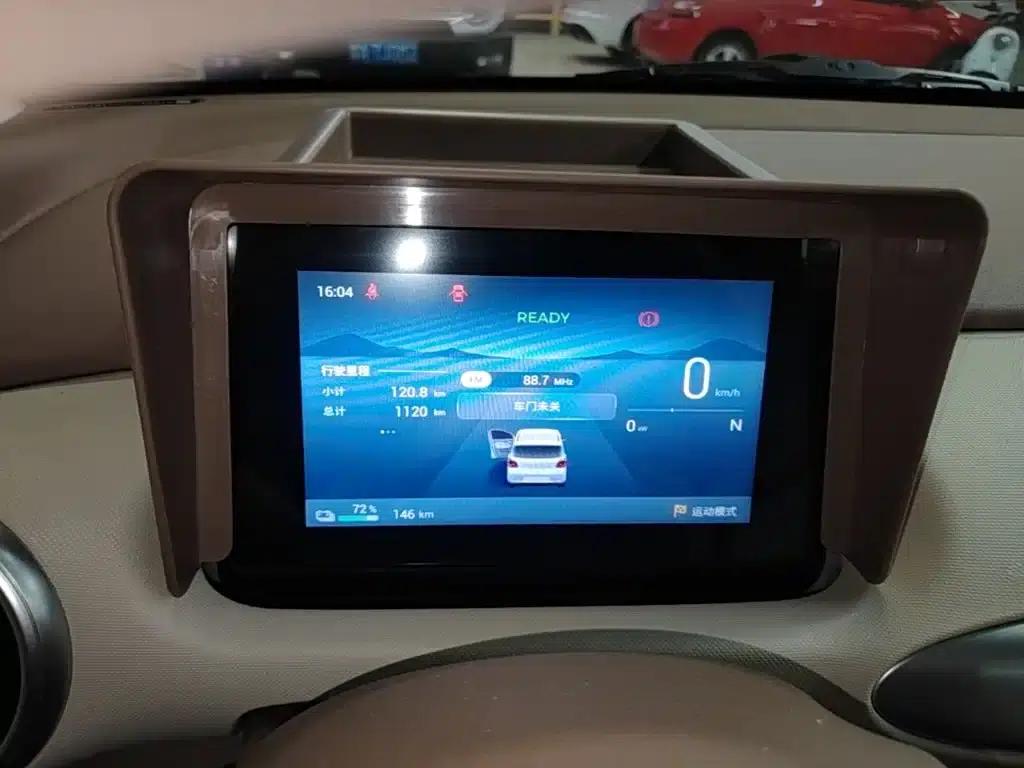 Hongguang MINIEV 2025 Fourth Generation Four-Door Advanced Model — миниатюра 12