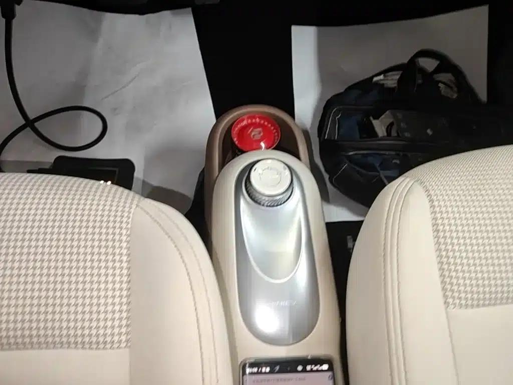 Hongguang MINIEV 2025 Fourth Generation Four-Door Advanced Model — миниатюра 14