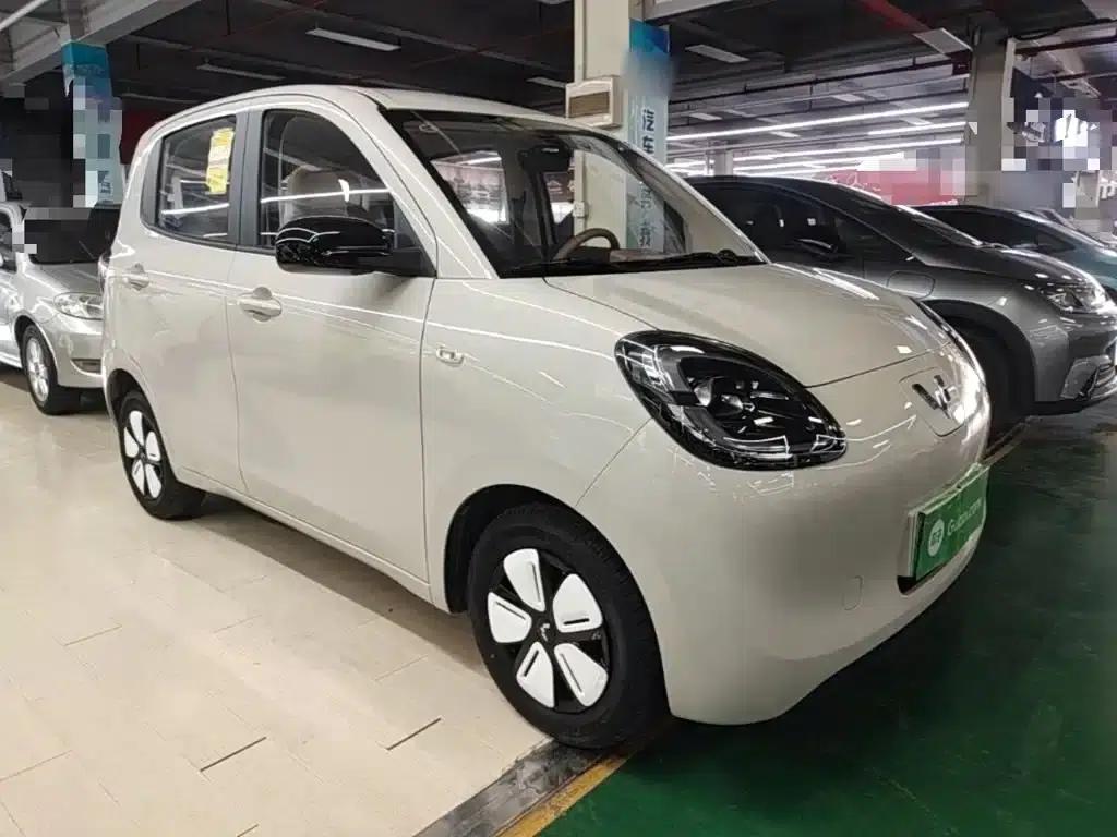 Hongguang MINIEV 2025 Fourth Generation Four-Door Advanced Model — миниатюра 4