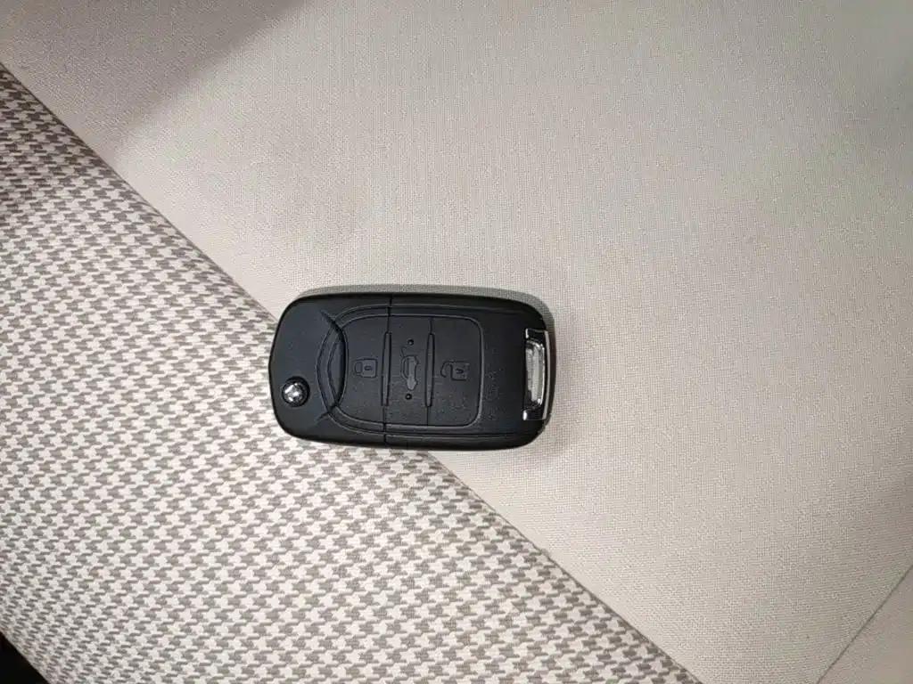 Hongguang MINIEV 2025 Fourth Generation Four-Door Advanced Model — миниатюра 9