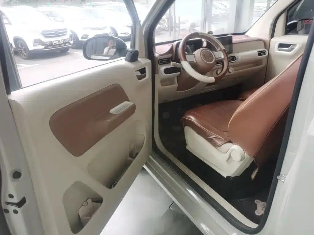 Hongguang MINIEV 2024 Third Generation 215km/h Advanced Edition — миниатюра 9