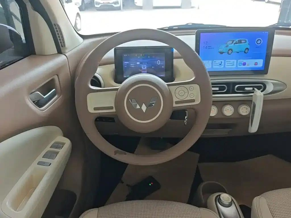 Hongguang MINIEV 2025 Fourth Generation Four-Door Advanced Model — миниатюра 11