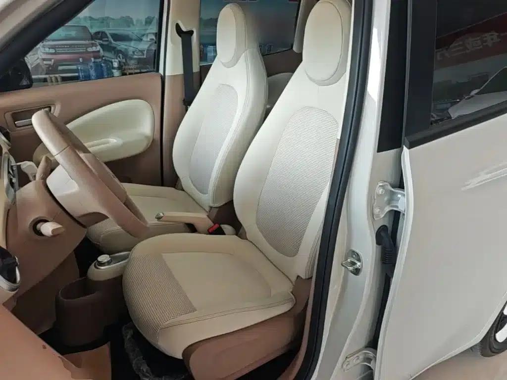 Hongguang MINIEV 2025 Fourth Generation Four-Door Advanced Model — миниатюра 15