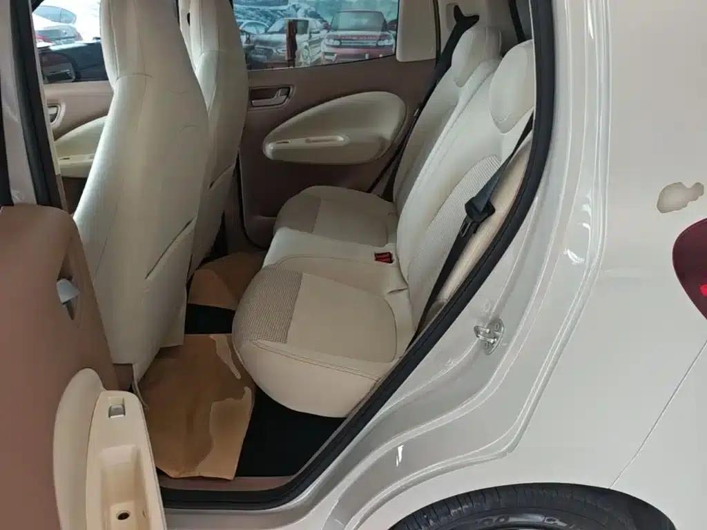 Hongguang MINIEV 2025 Fourth Generation Four-Door Advanced Model — миниатюра 17