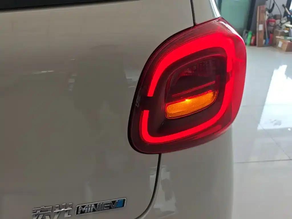 Hongguang MINIEV 2025 Fourth Generation Four-Door Advanced Model — миниатюра 8