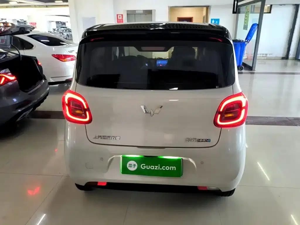 Hongguang MINIEV 2025 Fourth Generation Four-Door Premium+ Edition — миниатюра 6
