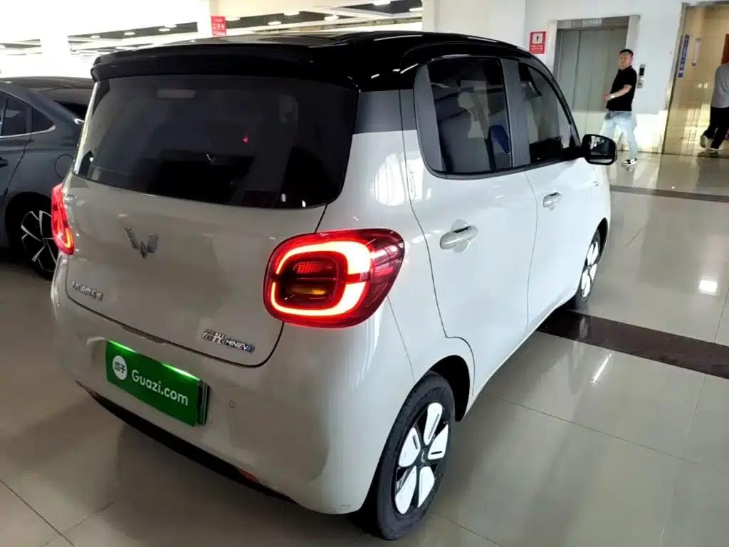 Hongguang MINIEV 2025 Fourth Generation Four-Door Premium+ Edition — миниатюра 7