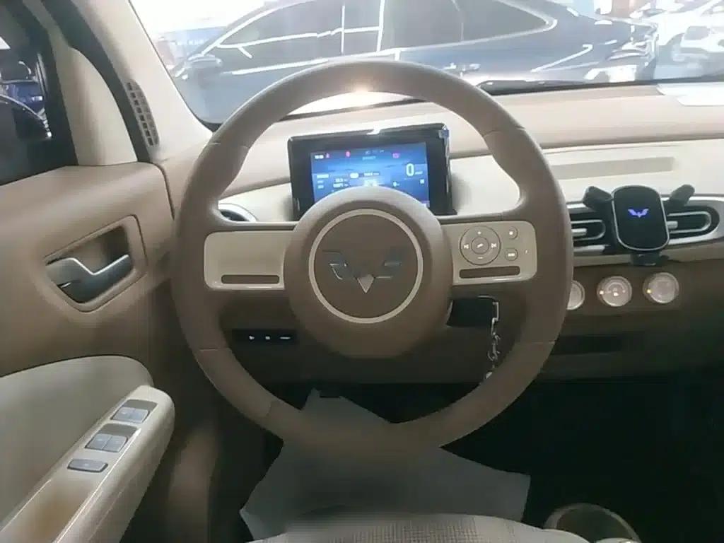 Hongguang MINIEV 2025 Fourth Generation Four-Door Advanced Model — миниатюра 11