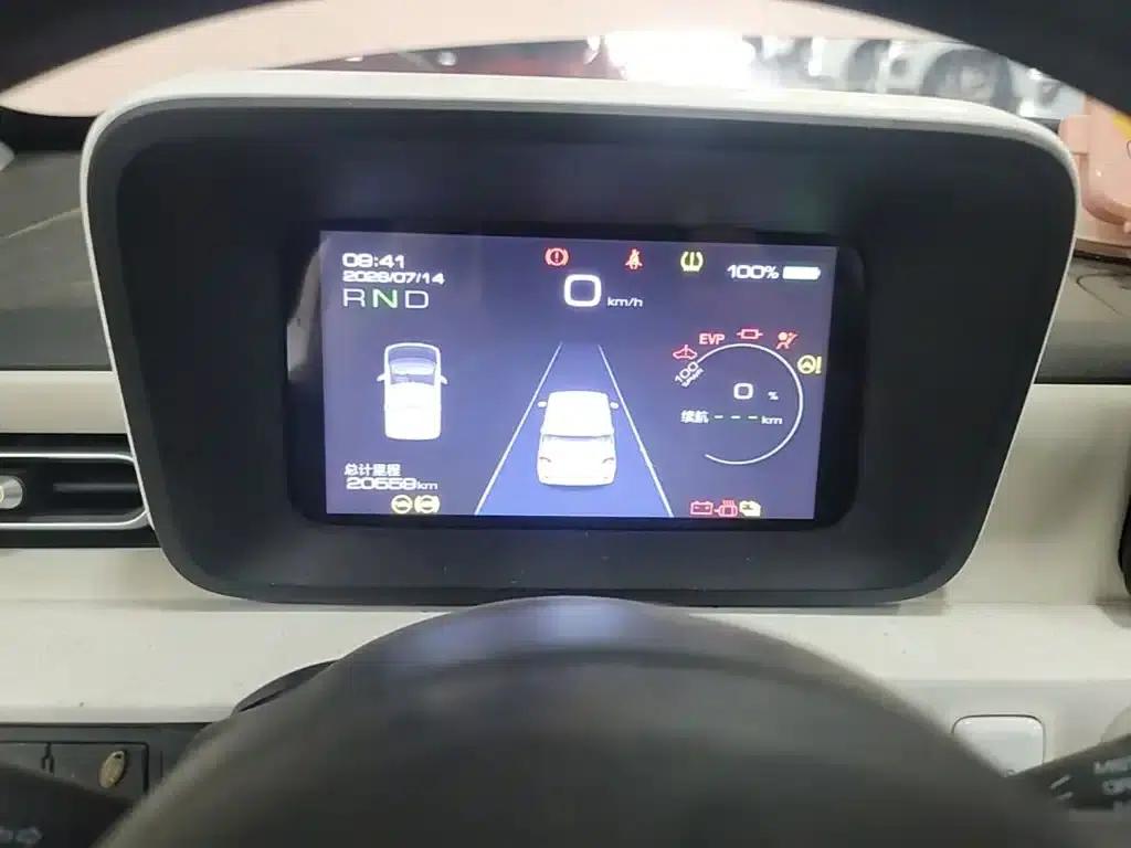 Hongguang MINIEV 2024 Model, Third Generation, 170km/h — миниатюра 12