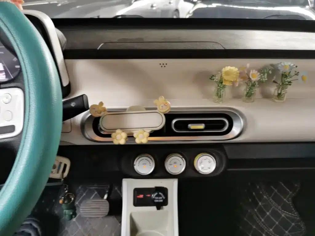 Hongguang MINIEV 2024 Third Generation 215km/h Advanced Edition — миниатюра 13