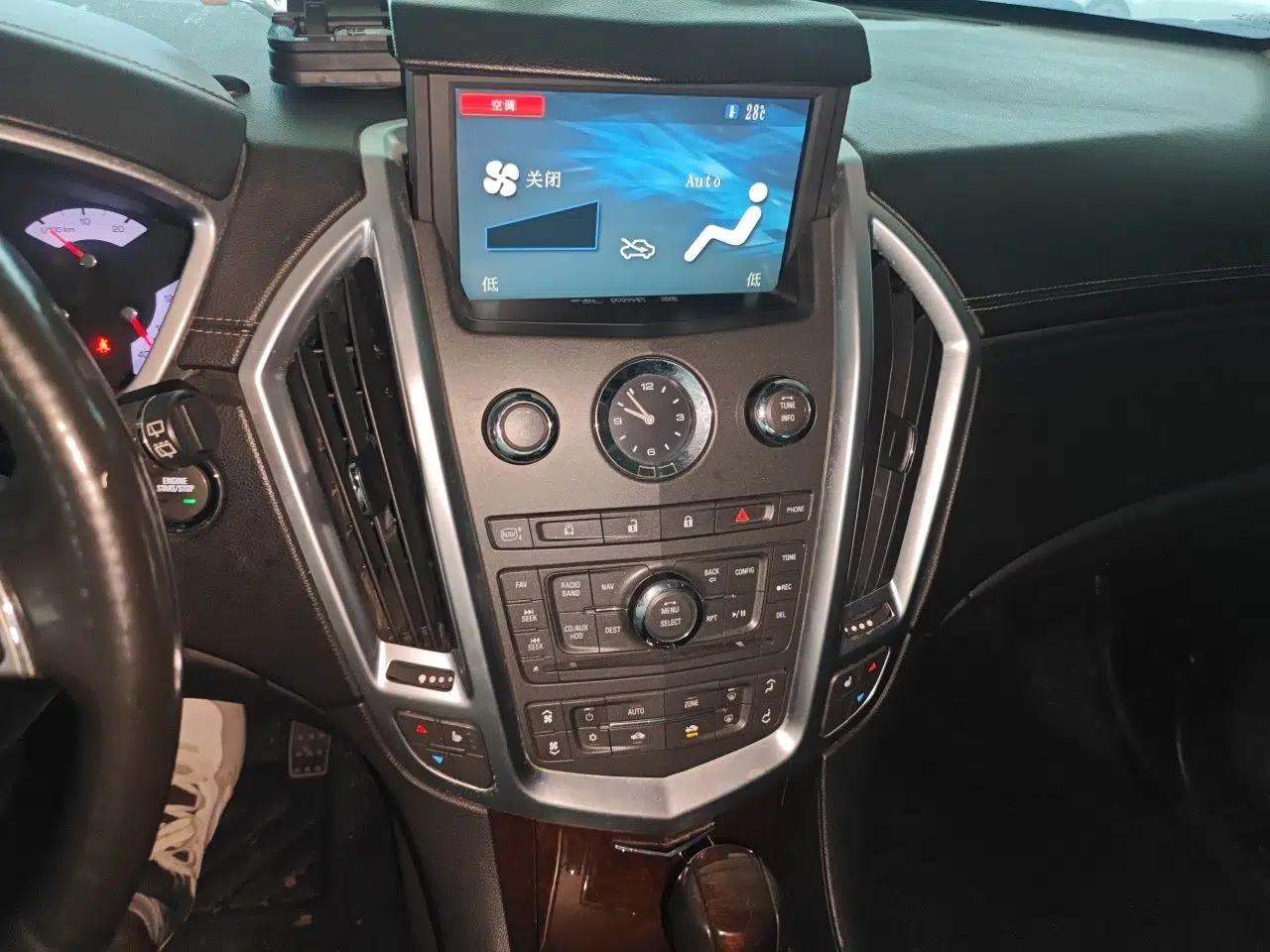 Cadillac SRX 2012 3.0L Elite Edition — миниатюра 13