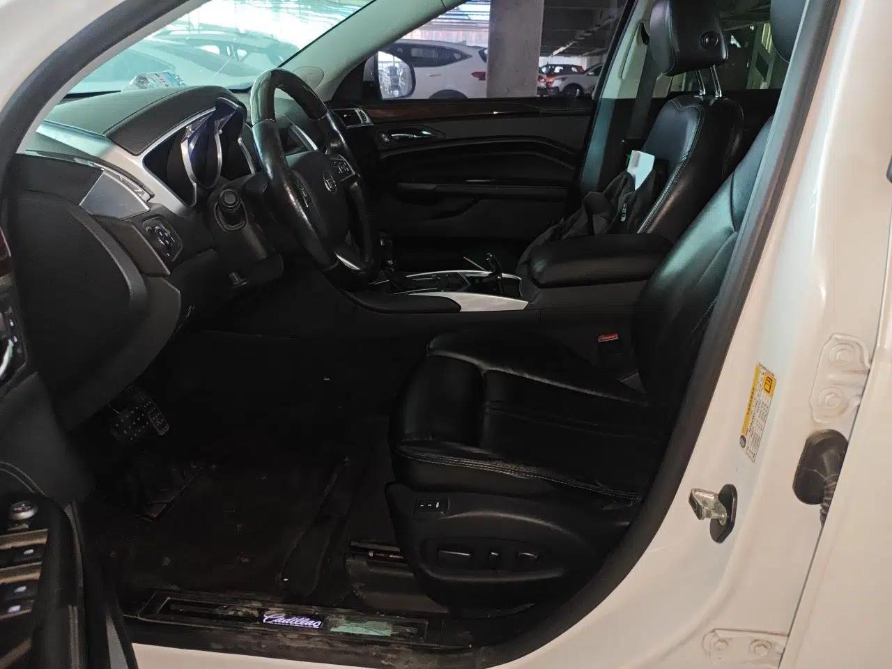 Cadillac SRX 2012 3.0L Elite Edition — миниатюра 15