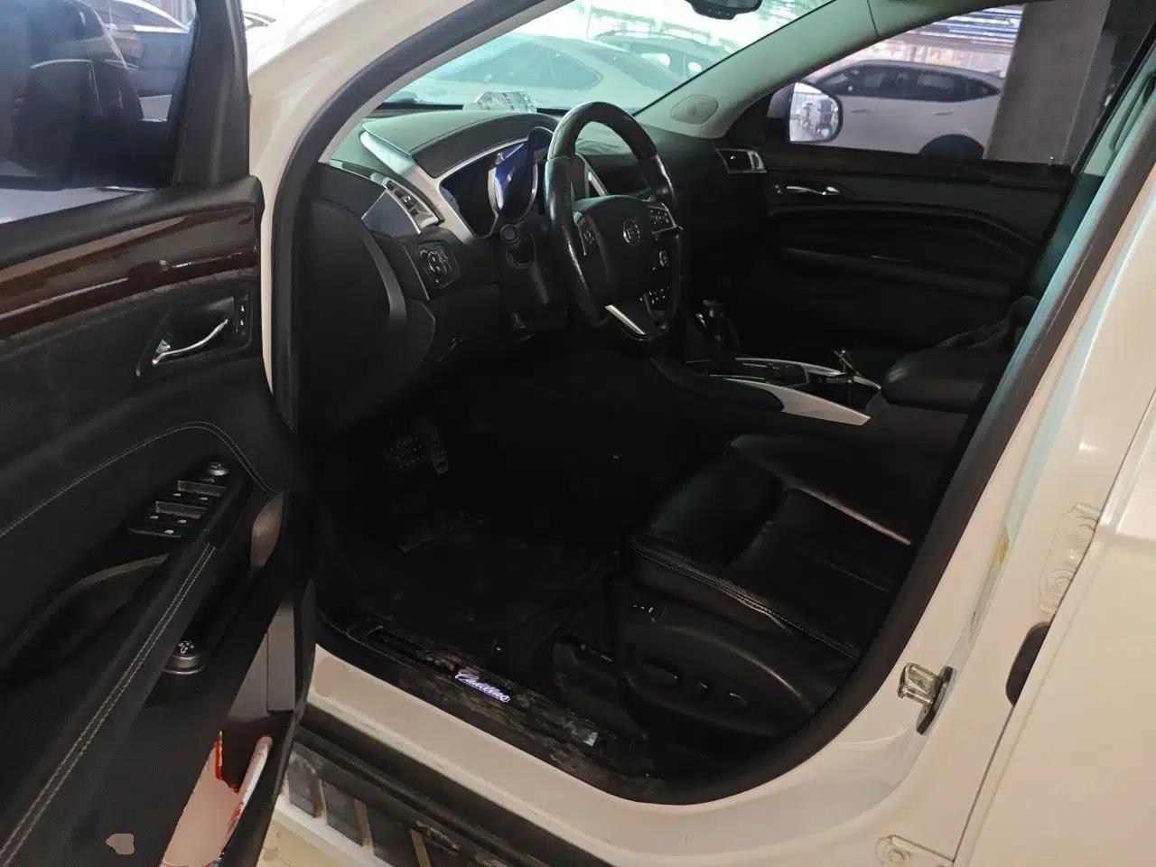 Cadillac SRX 2012 3.0L Elite Edition — миниатюра 16