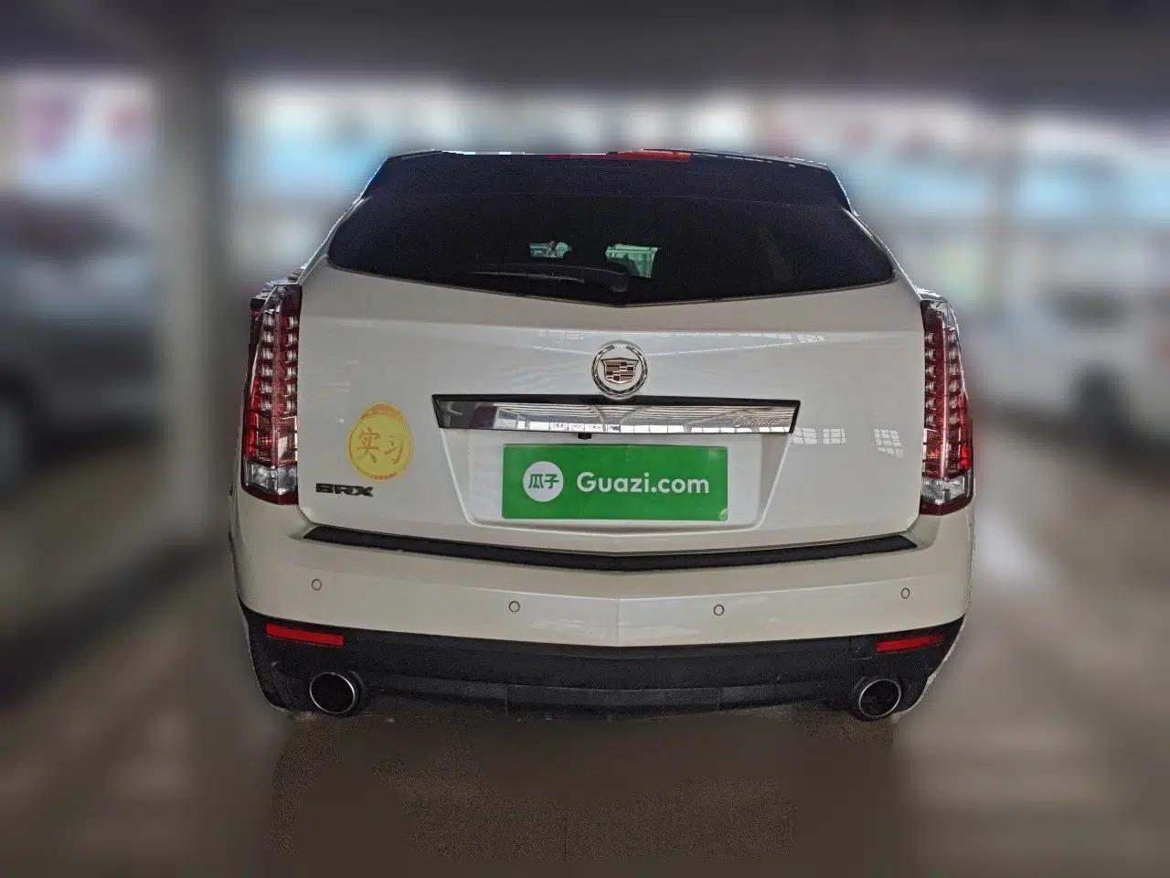 Cadillac SRX 2012 3.0L Elite Edition — миниатюра 5