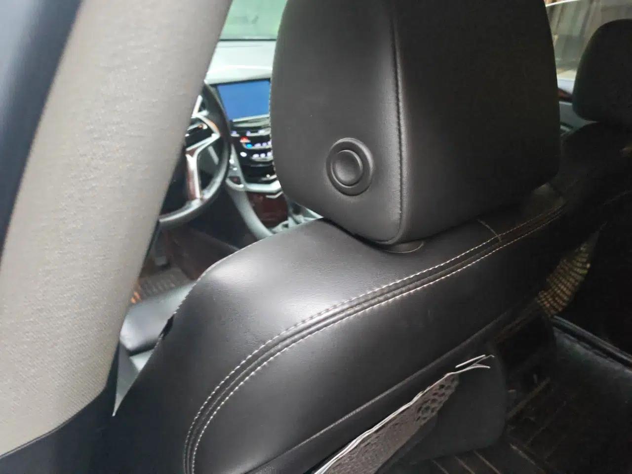 Cadillac SRX 2014 3.0L Elite Model — миниатюра 6