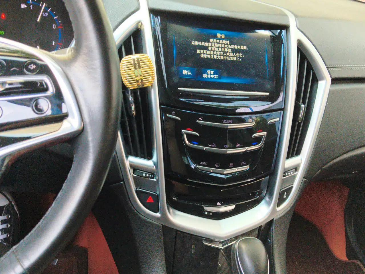 Cadillac SRX 2015 3.0L Comfort Version — миниатюра 13