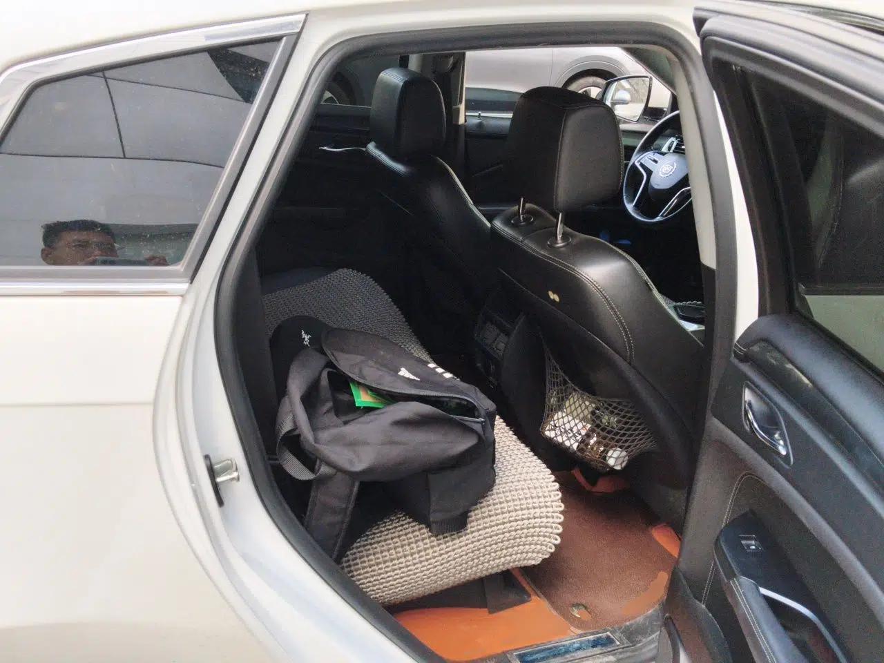Cadillac SRX 2015 3.0L Comfort Version — миниатюра 17