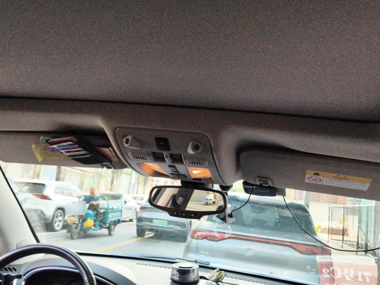 Cadillac SRX 2015 3.0L Comfort Version — миниатюра 18