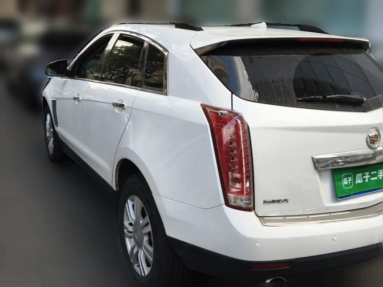 Cadillac SRX 2015 3.0L Comfort Version — миниатюра 4