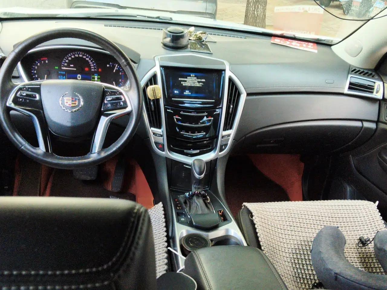 Cadillac SRX 2015 3.0L Comfort Version — миниатюра 9
