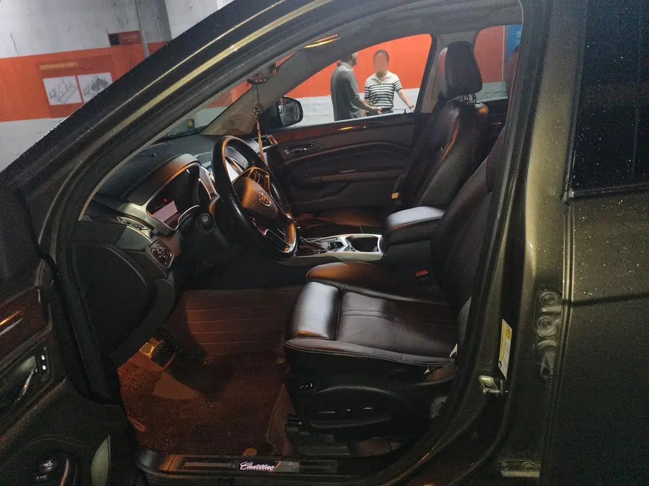 Cadillac SRX 2014 3.0L Elite Model — миниатюра 15