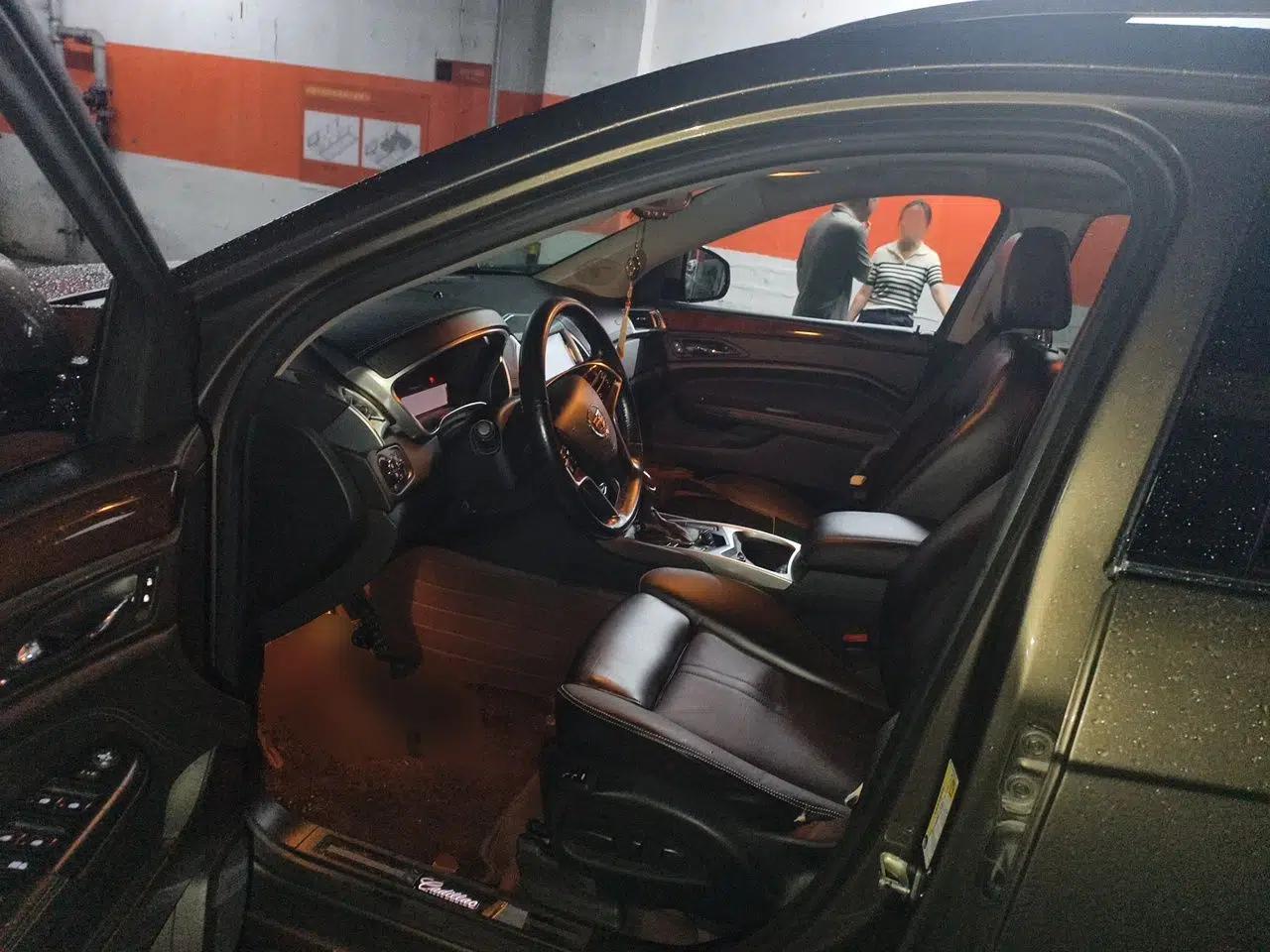 Cadillac SRX 2014 3.0L Elite Model — миниатюра 16