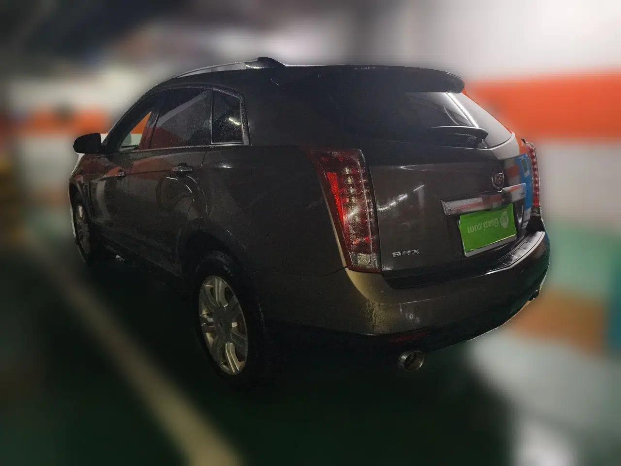 Cadillac SRX 2014 3.0L Elite Model — миниатюра 4