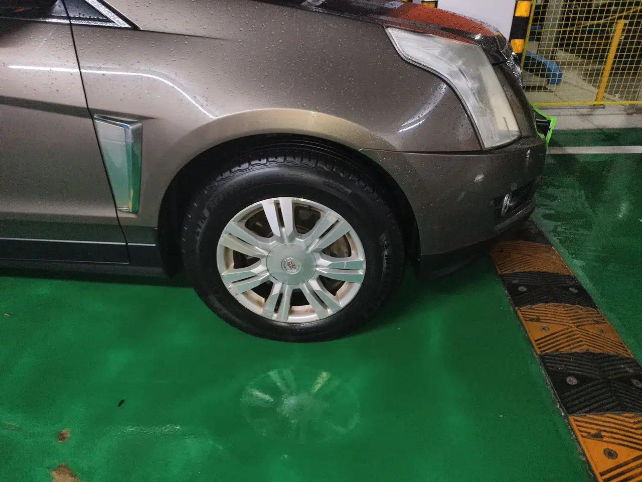 Cadillac SRX 2014 3.0L Elite Model — миниатюра 8