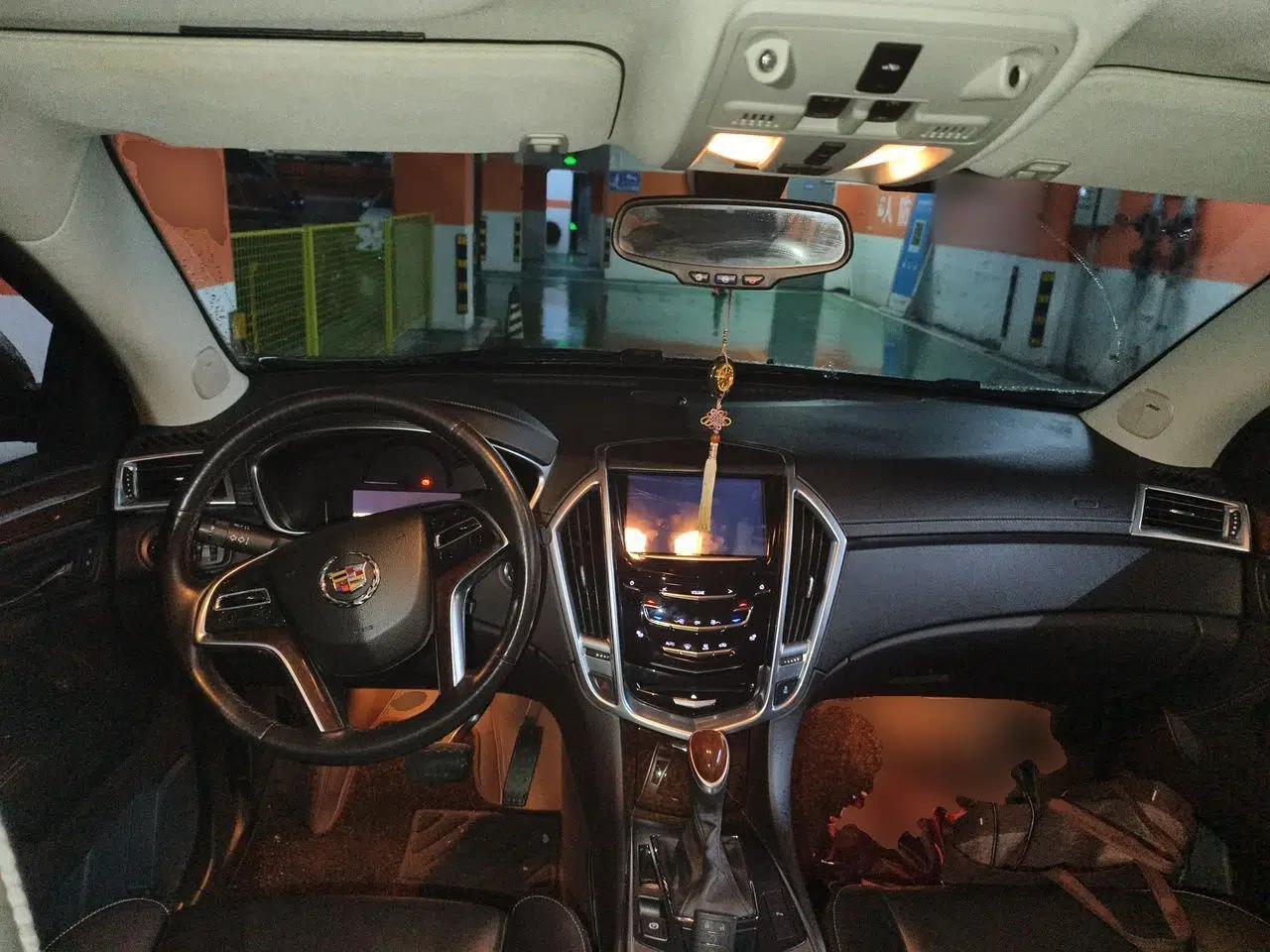 Cadillac SRX 2014 3.0L Elite Model — миниатюра 9