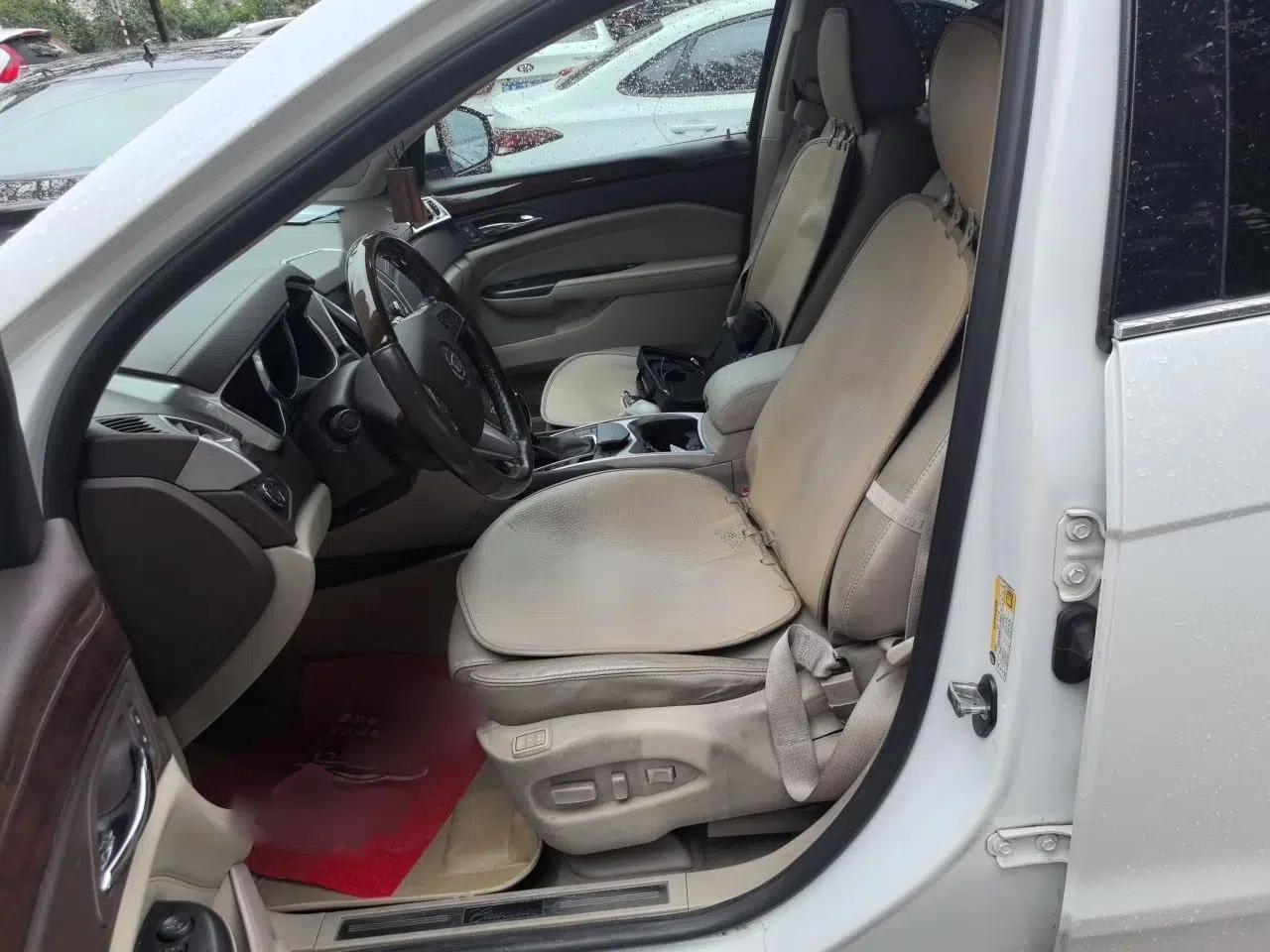 Cadillac SRX 2012 3.0L Elite Edition — миниатюра 15