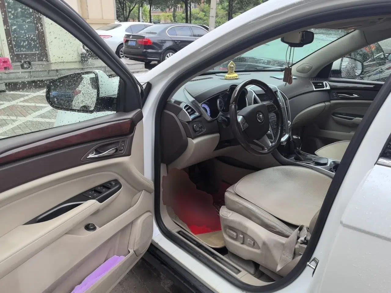 Cadillac SRX 2012 3.0L Elite Edition — миниатюра 16