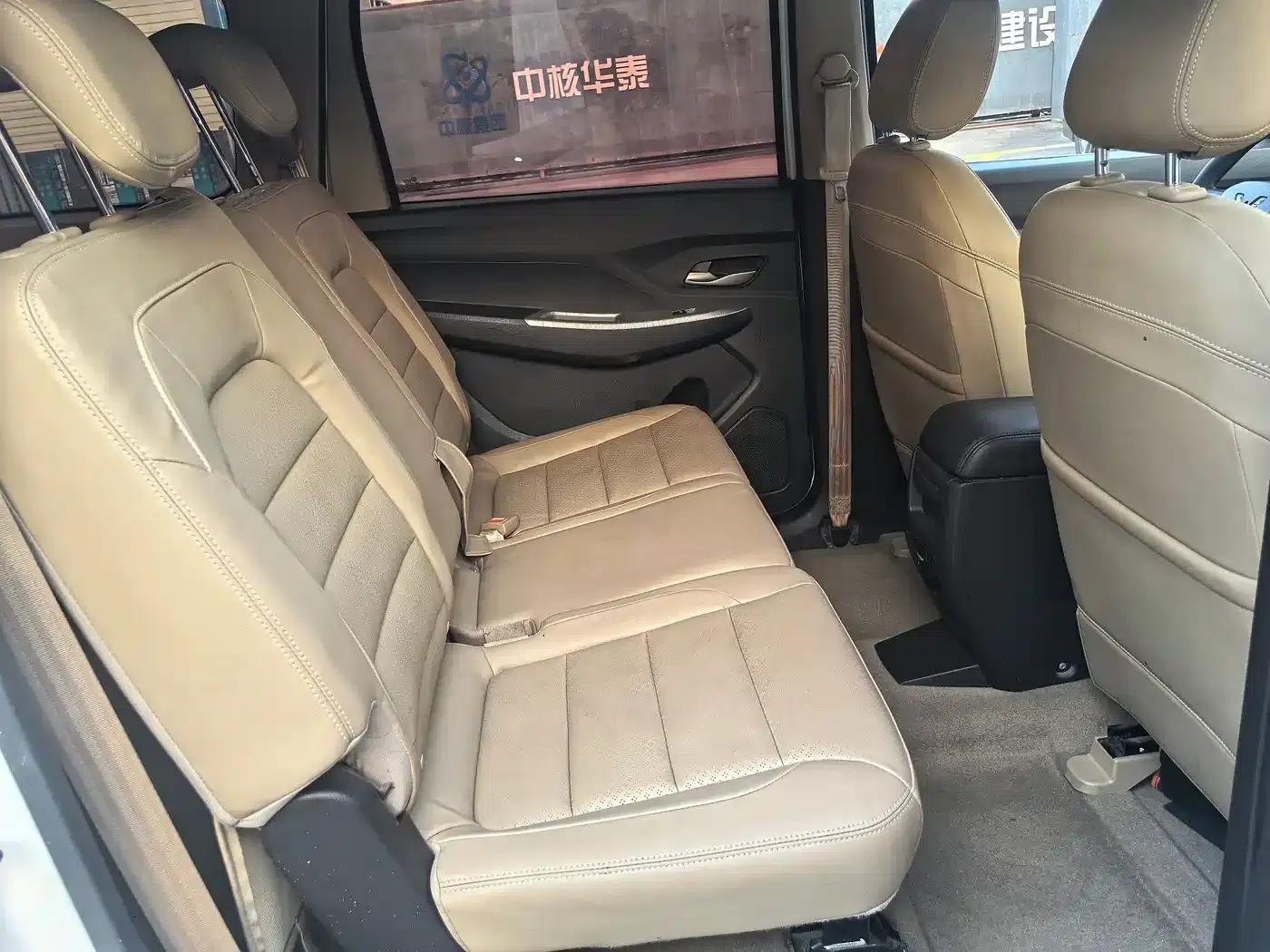 Wuling Hongguang 2018 1.5L S Comfort Model L2B — миниатюра 13