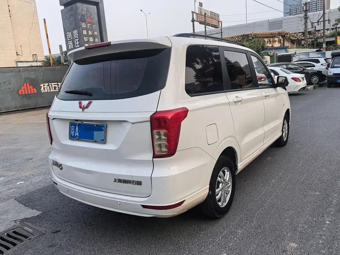 Wuling Hongguang 2018 1.5L S Comfort Model L2B — миниатюра 7
