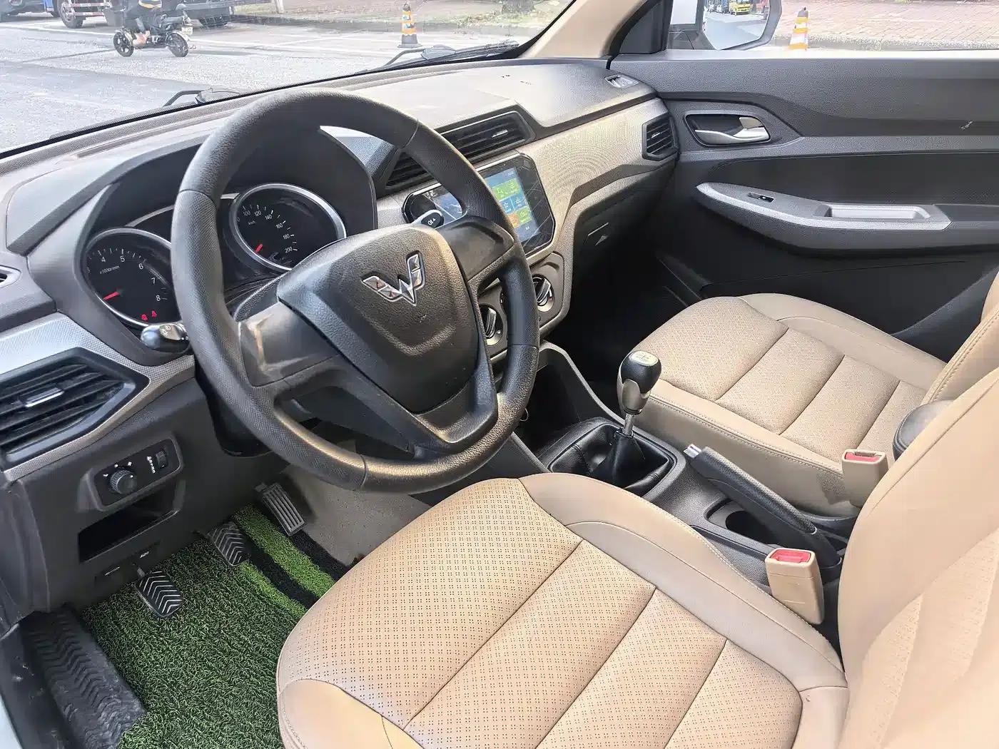 Wuling Hongguang 2018 1.5L S Comfort Model L2B — миниатюра 10