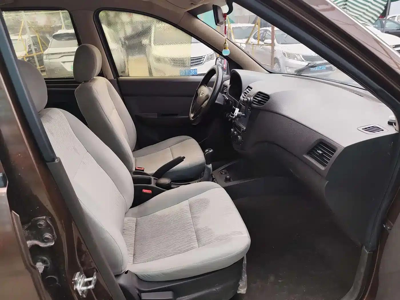 Wuling Hongguang 2015 1.2L S Basic Model (National V Emission Standard) — миниатюра 4