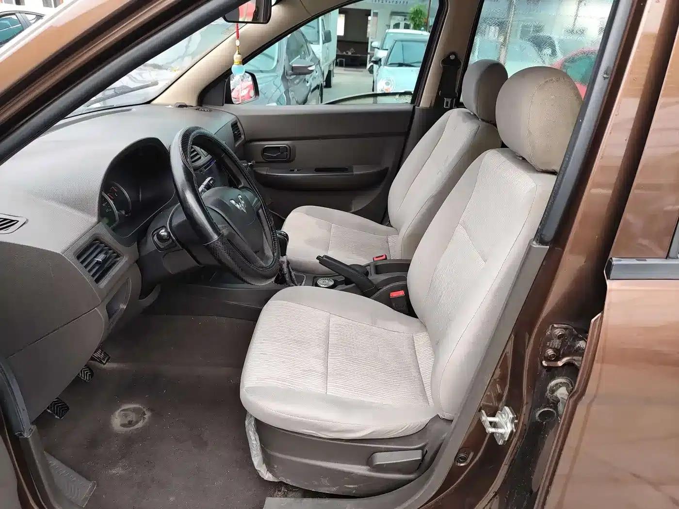 Wuling Hongguang 2015 1.2L S Basic Model (National V Emission Standard) — миниатюра 6
