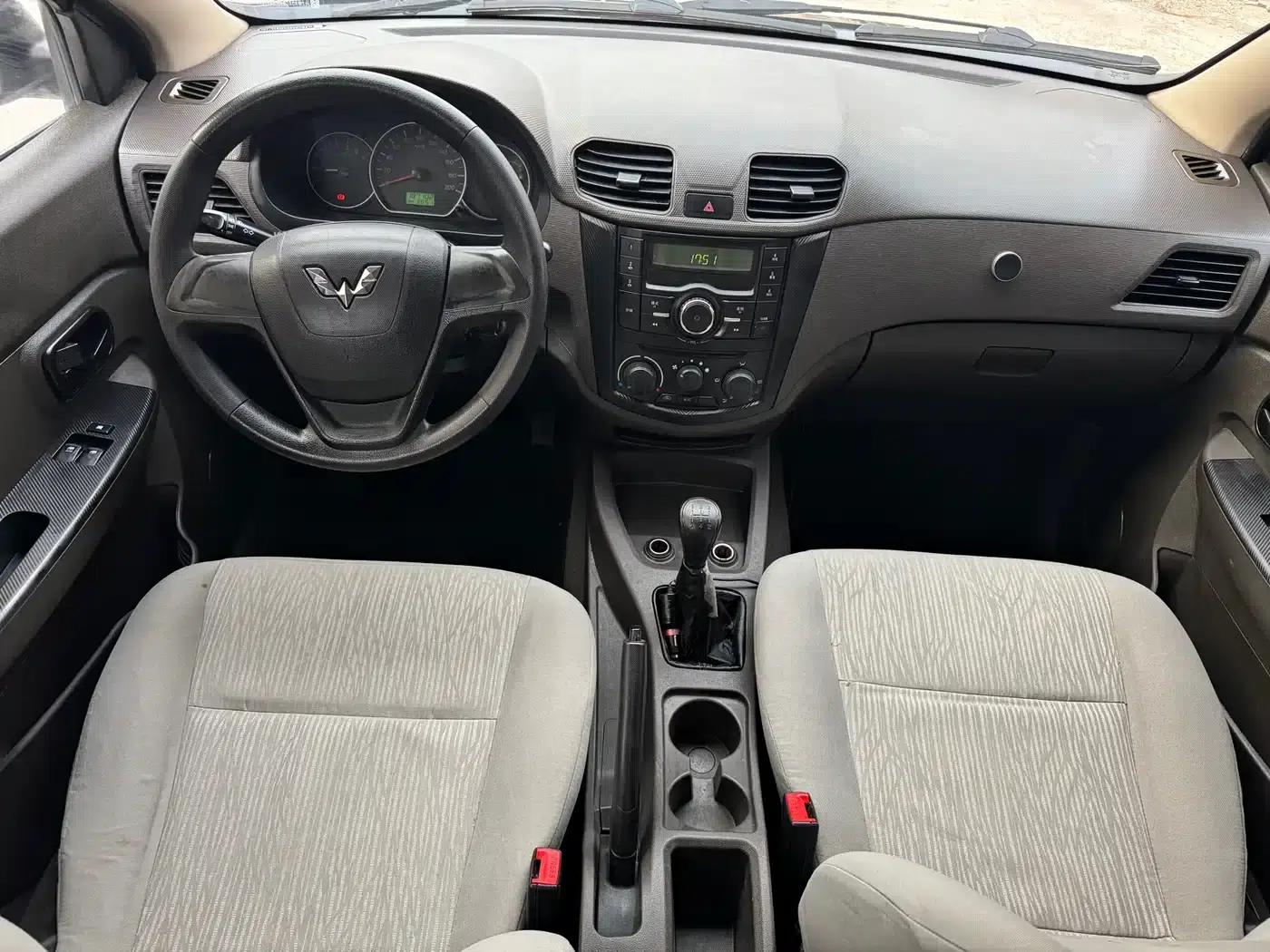 Wuling Hongguang 2018 1.5L Classic S Basic Model — миниатюра 9