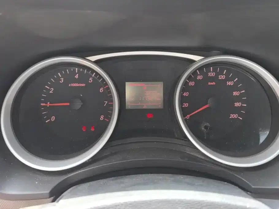 Wuling Hongguang 2018 1.5L S Standard L2B — миниатюра 14